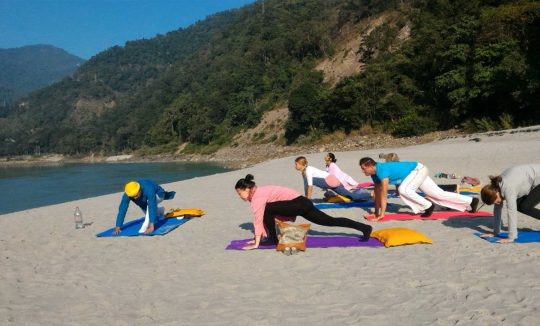 200 hours teacher training in rishikesh